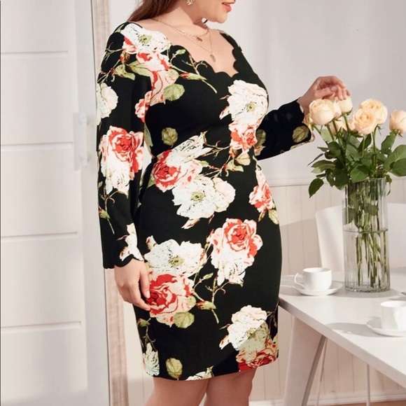 Scalloped Black Floral Dress NWOT - Picture 5 of 7